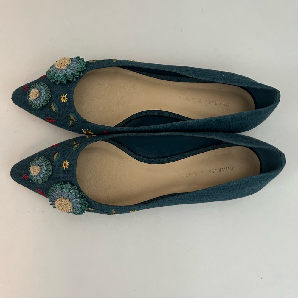 Charles and Keith pointy toe flats teal blue with floral detail